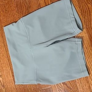 Lululemon wunder train short